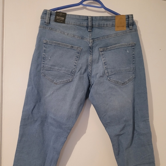 Jeans - Picture 1 of 3